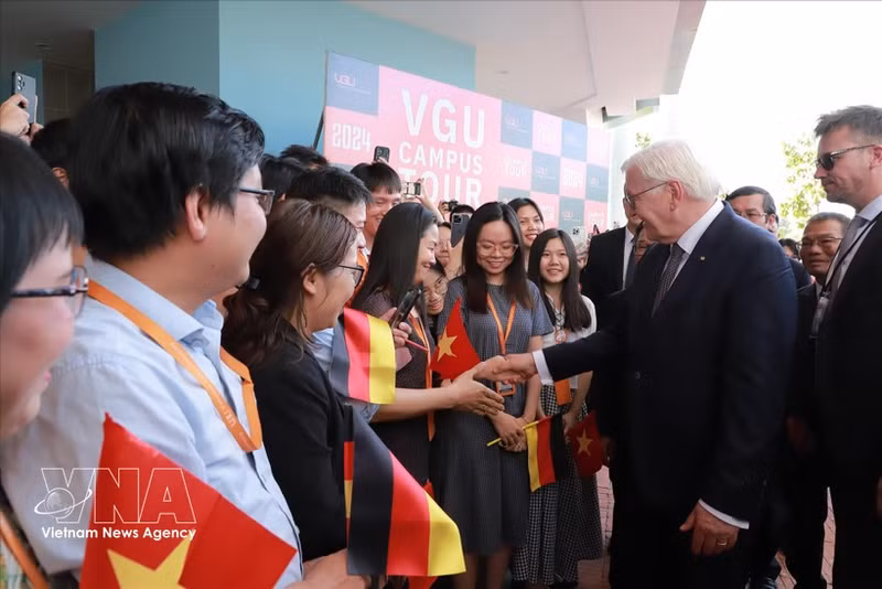 El 24 de enero de 2024, el presidente de la República Federal de Alemania, Frank-Walter Steinmeier, visita la Universidad Vietnam-Alemana en la localidad de Ben Cat, provincia de Binh Duong. (Foto: VNA)