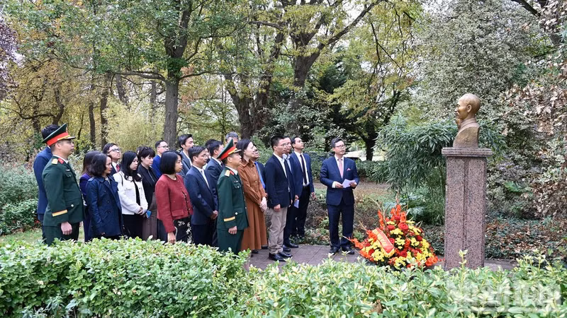 Vista de la ceremonia en Montreuil. (Foto: Nhan Dan)