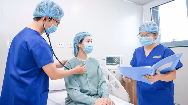 Examen médico en Vinmec, una cadena de hospitales y clínicas generales de estándar internacional propiedad del conglomerado vietnamita Vingroup. (Foto: Nhan Dan)