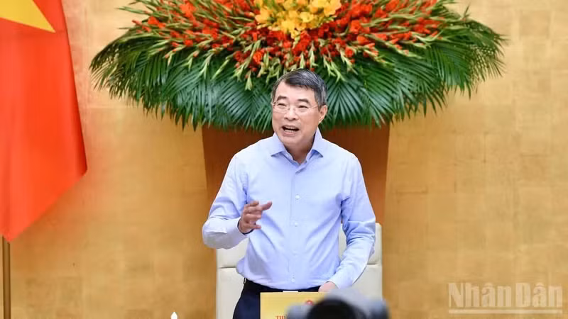 El primer ministro de Vietnam, Le Minh Hung, interviene en la reunión. (Foto: Nhan Dan)