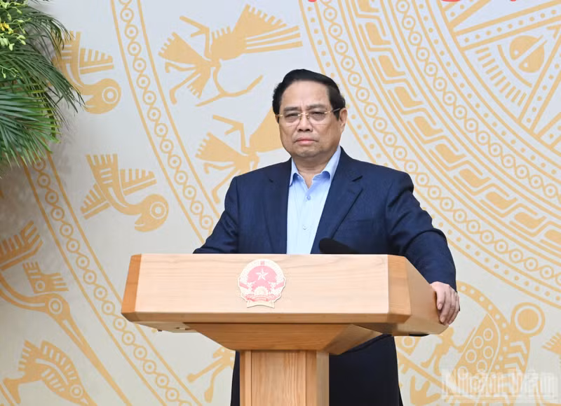 El primer ministro de Vietnam, Pham Minh Chinh, interviene en la reunión. (Foto: Nhan Dan)