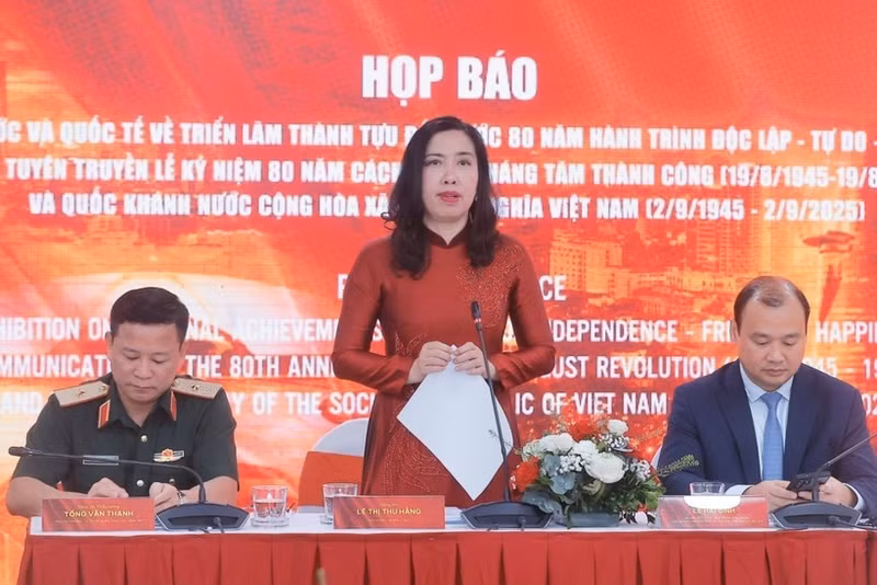 La viceministra de Relaciones Exteriores vietnamita Le Thi Thu Hang en la rueda de prensa. (Foto: VNA)