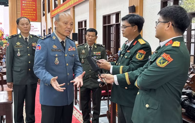 El general Sao Sokha, comandante de la Gendarmería y subcomandante en jefe de las Reales Fuerzas Armadas de Camboya. (Foto: VNA)