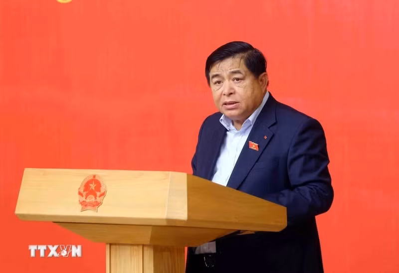 El viceprimer ministro Nguyen Chi Dung, miembro de la Junta Permanente del Comité del Partido en el Gobierno. (Foto: VNA)