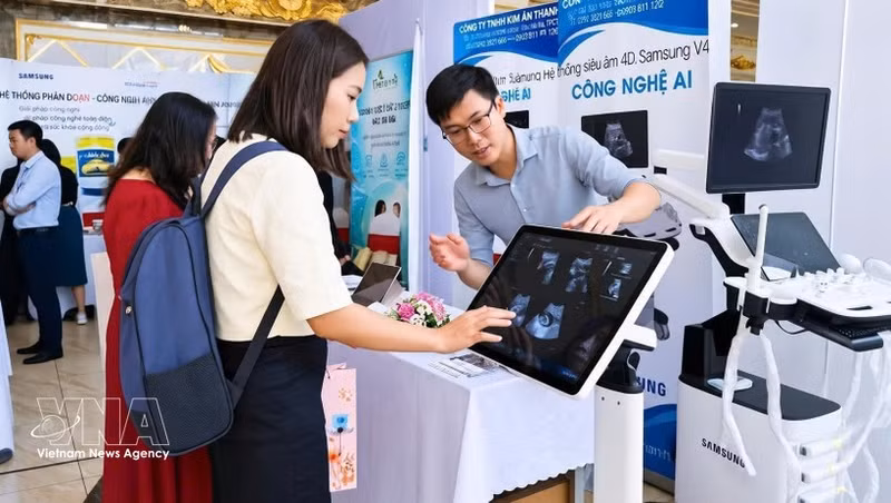 En una exposición médica en la ciudad de Can Tho el 18 de septiembre. (Foto: VNA)
