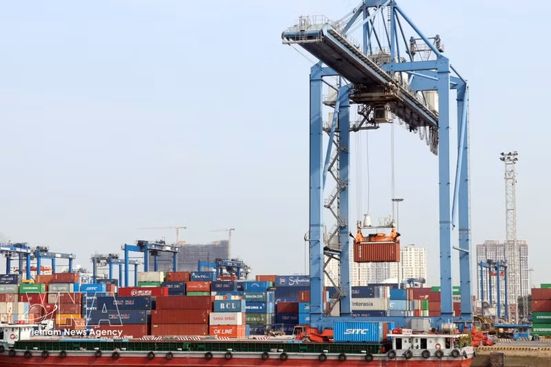 Los puertos de Ciudad Ho Chi Minh siempre están llenos de buques de carga. (Foto: VNA)