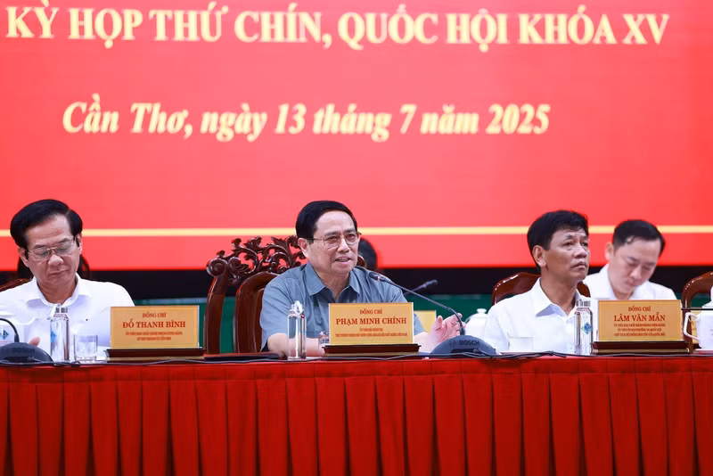 El primer ministro de Vietnam, Pham Minh Chinh, en la reunión. (Foto: VNA)