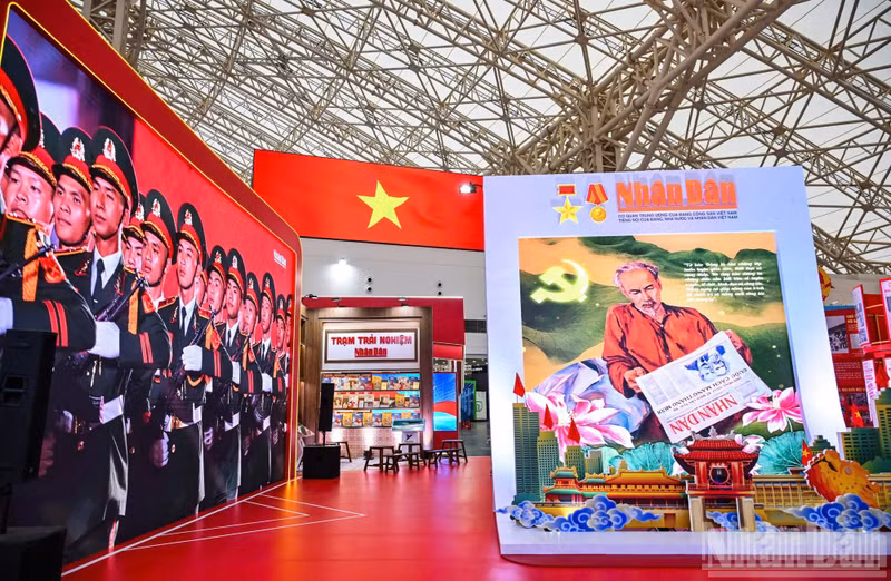 El espacio del periódico Nhan Dan en la exposición. (Foto: Nhan Dan)