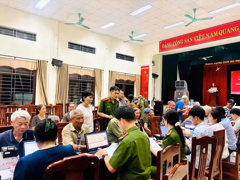 Hai Phong lleva a cabo la segunda fase de recogida de muestras de ADN de familiares de mártires cuyos restos aún no han sido identificados (Foto: Policía de la ciudad de Hai Phong)