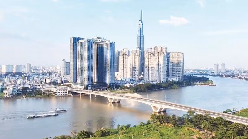 Ciudad Ho Chi Minh acelera proyectos estratégicos para impulsar su crecimiento. (Foto: Nhan Dan)