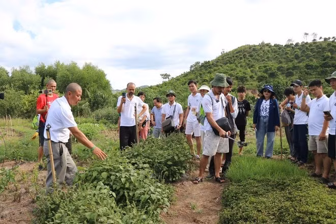 Los pobladores, arraigados a la agricultura, se esfuerzan por preservar su identidad cultural. (Fotografía: VNA)