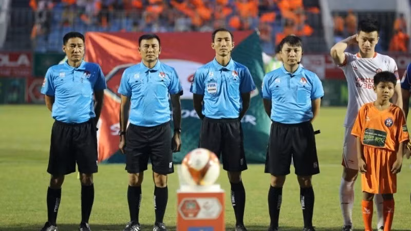 22 árbitros vietnamitas obtienen acreditación FIFA para 2026. (Foto: VNA)