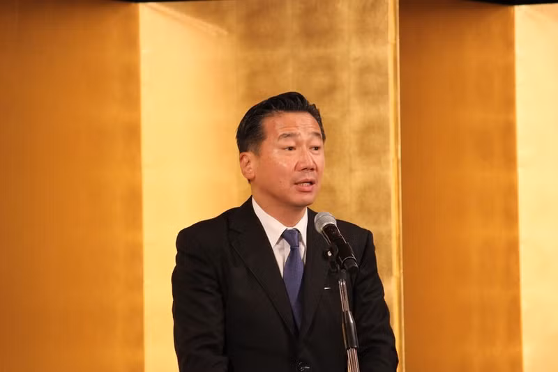 El vicepresidente del Senado japonés, Fukuyama Tetsuro, habla en el evento. (Foto: VNA)
