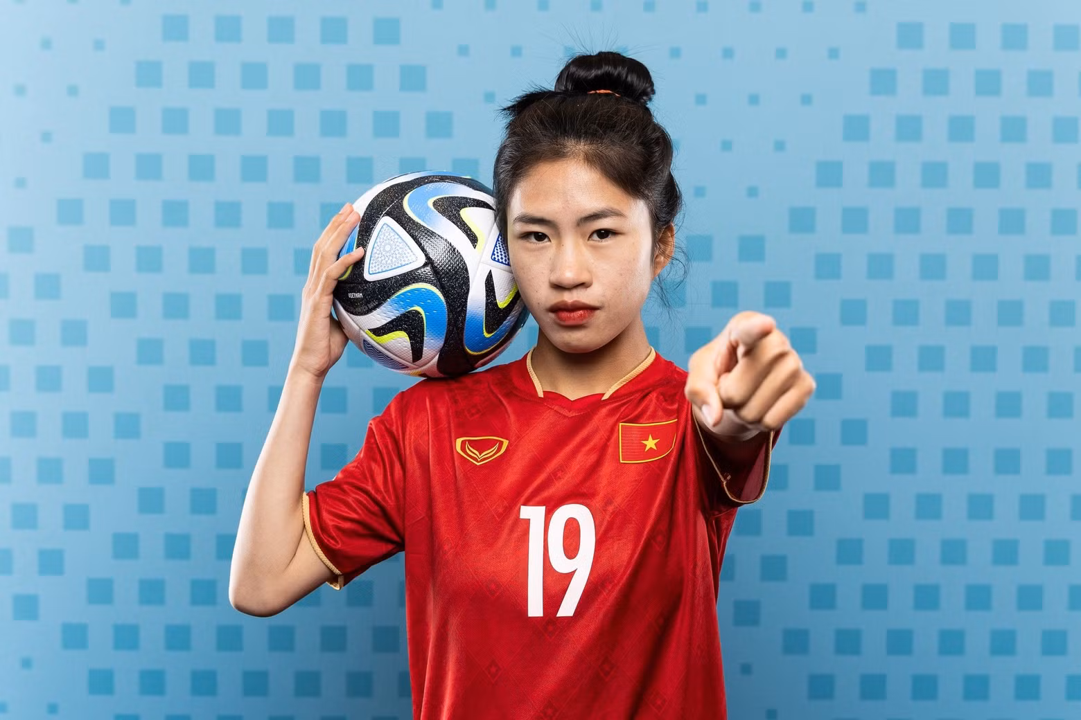 Mediocampista Thanh Nha (Centro de Competición y Entrenamiento deportivo de Hanói)