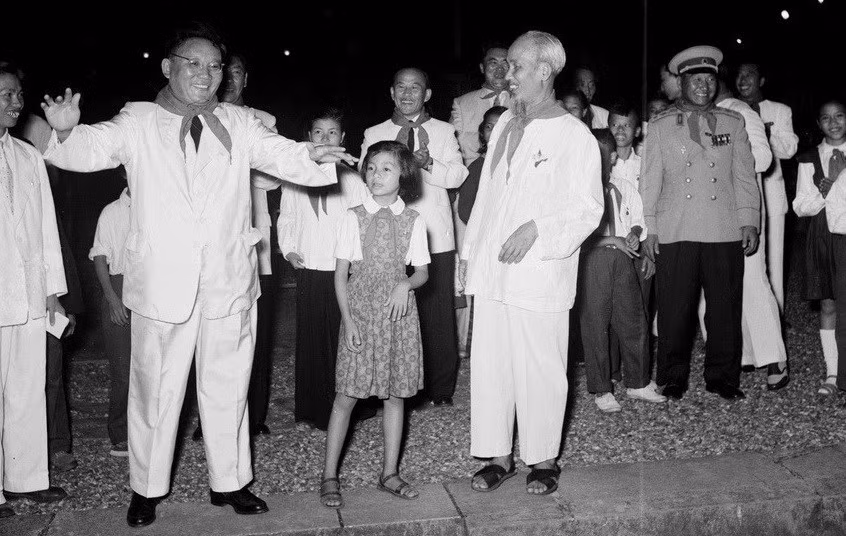 El Presidente Ho Chi Minh se entrevistó con el primer secretario del Partido Revolucionario del Pueblo y presidente del Consejo de Ministros de Mongolia, Tsedenbal, cuando visitó Vietnam (1959). (Foto: VNA)