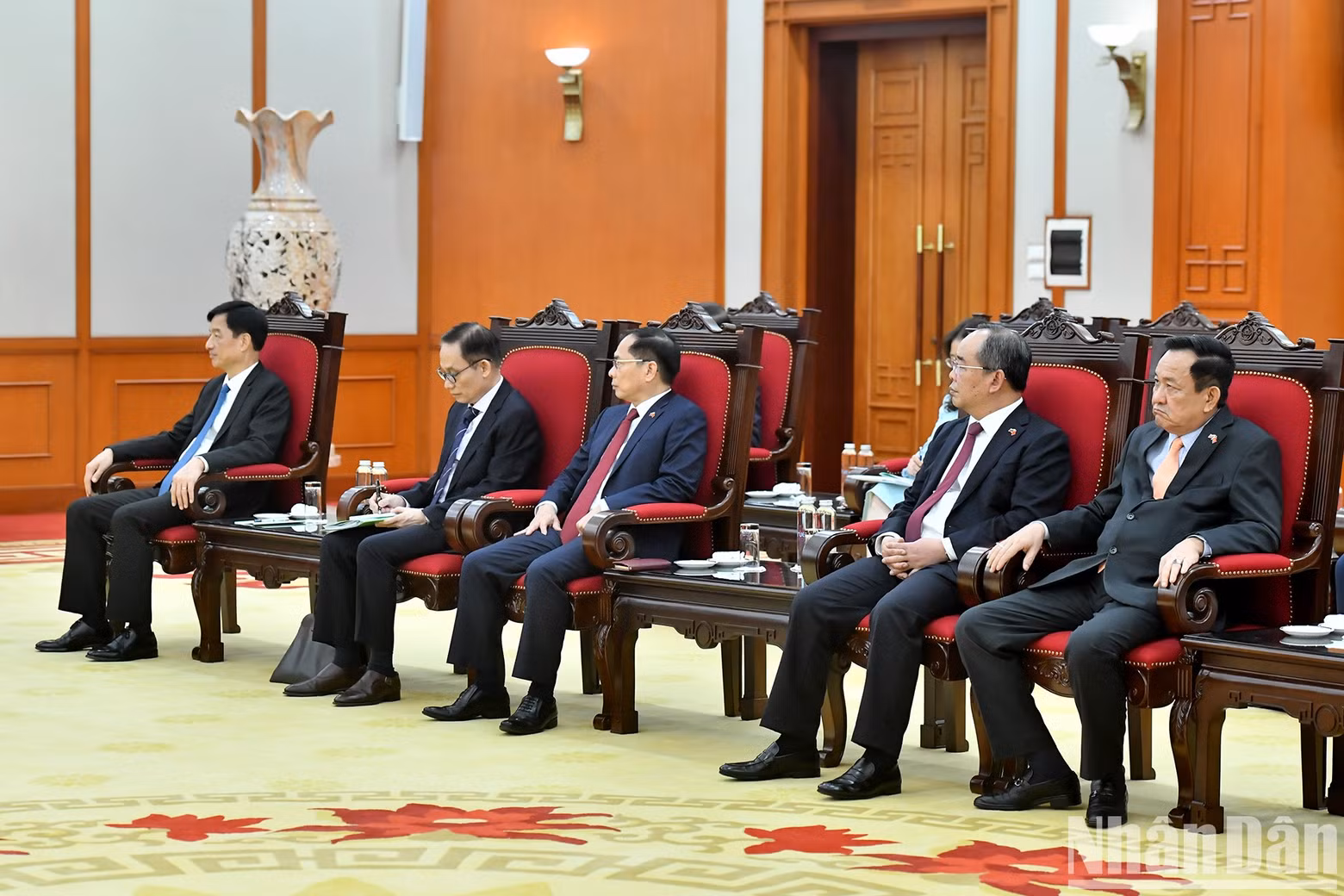 Delegados vietnamitas al encuentro.