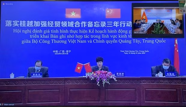 El gobierno de Guangxi ha establecido un comité especializado para apoyar el despacho de productos agrícolas vietnamitas a fin de año. (Fotografía: Ministerio de Industria y Comercio de Vietnam) El gobierno de Guangxi ha establecido un comité especializado para apoyar el despacho de productos agrícolas vietnamitas a fin de año. (Fotografía: Ministerio de Industria y Comercio de Vietnam)