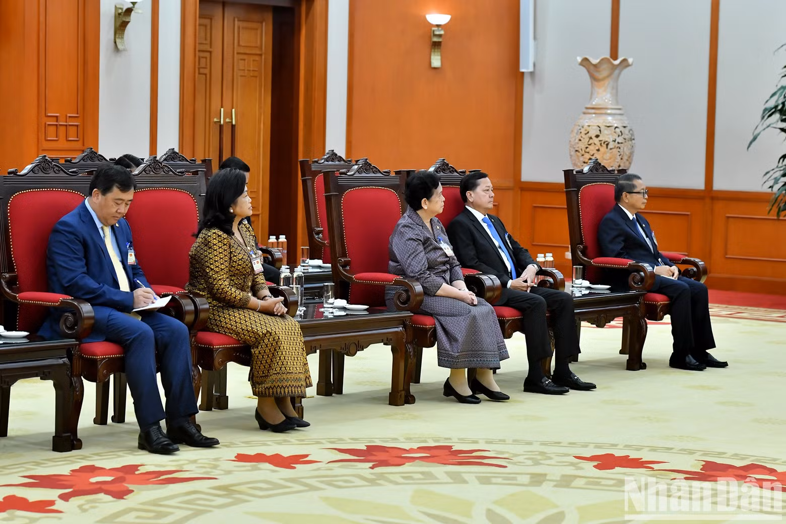 Delegados camboyanos a la reunión.