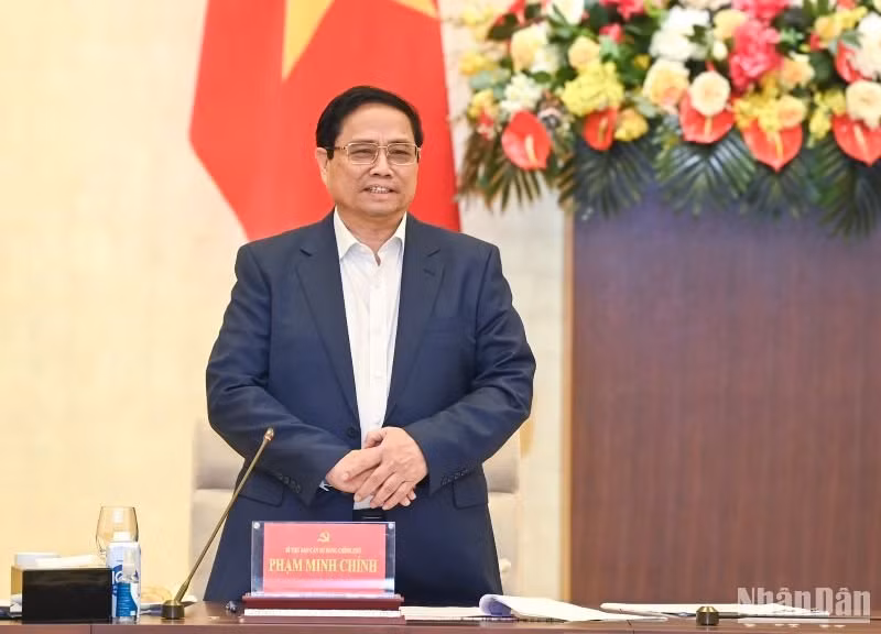 El secretario del Comité de Asuntos partidistas y primer ministro del Gobierno, Pham Minh Chinh, pronuncia el discurso de clausura de la conferencia.