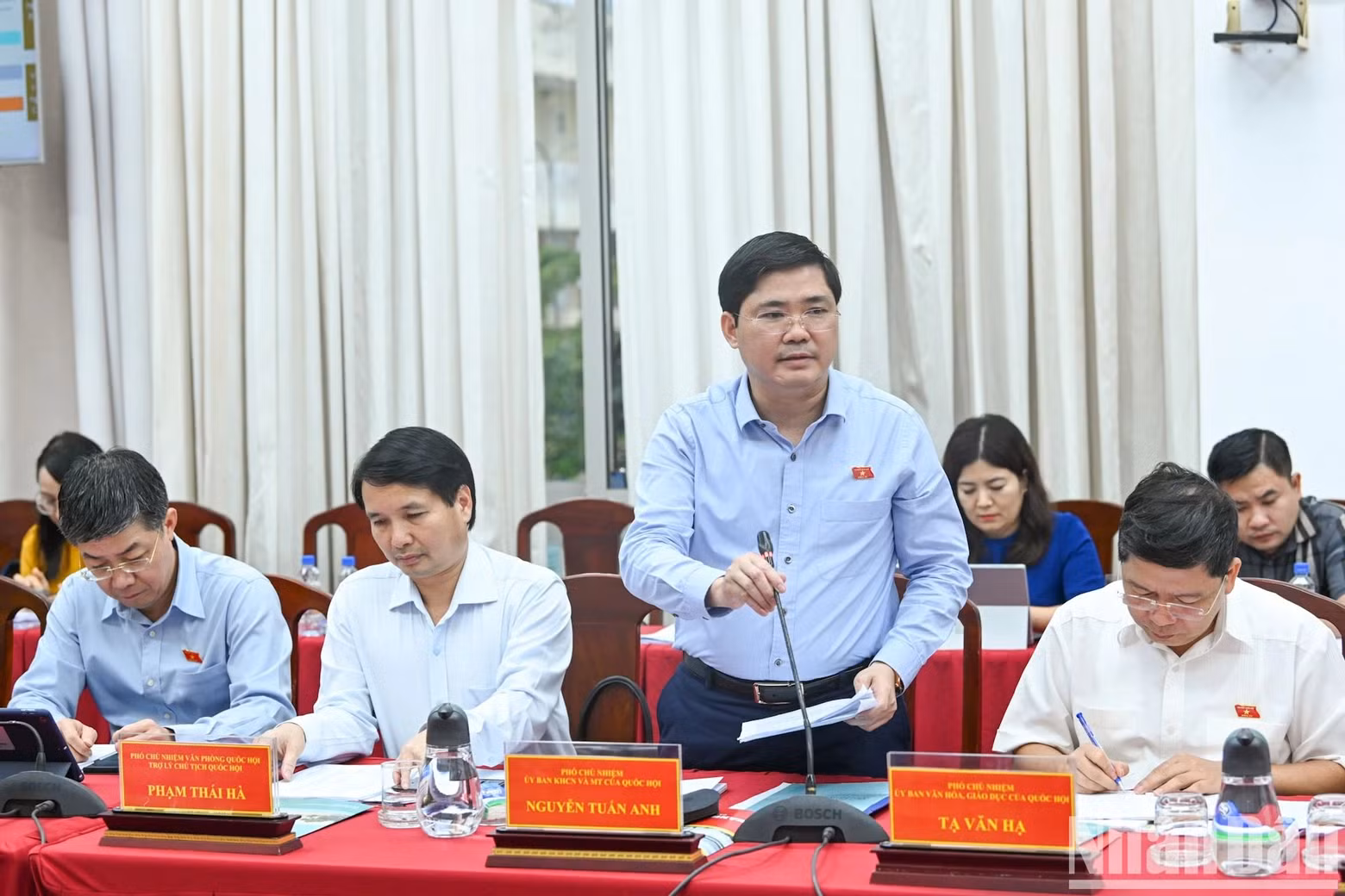 El vicepresidente del Comité de Ciencia, Tecnología y Medio Ambiente de la AN Nguyen Tuan Anh, hace uso de la palabra en el encuentro. El vicepresidente del Comité de Ciencia, Tecnología y Medio Ambiente de la AN Nguyen Tuan Anh, hace uso de la palabra en el encuentro.