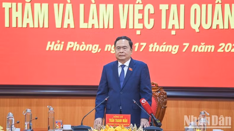 Tran Thanh Man interviene en la cita.
