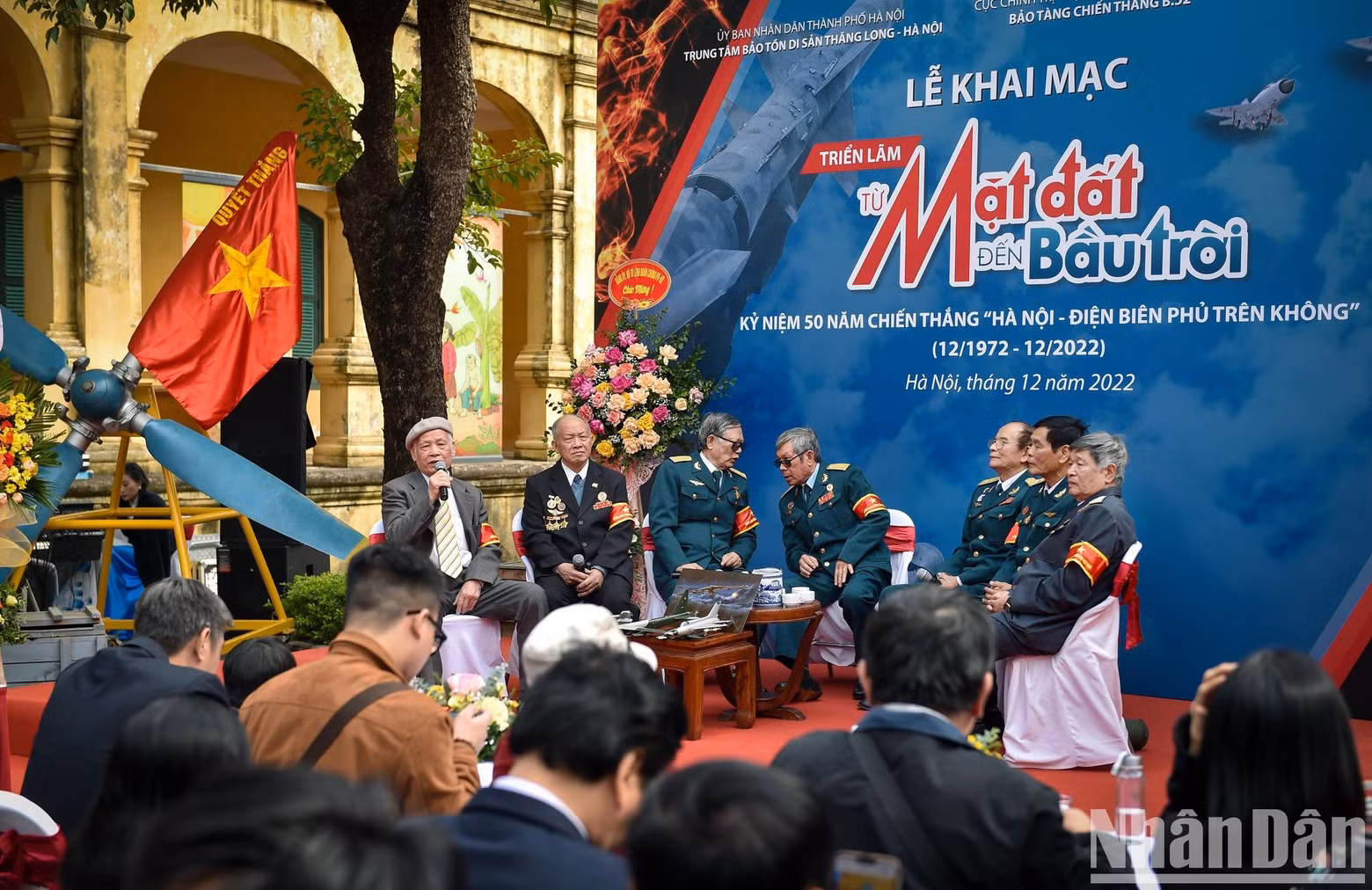 Encuentro con testigos históricos, los valientes y heroicos pilotos de combate del Escuadrón de Vuelo Nocturno contra los bombarderos norteamericanos B-52.