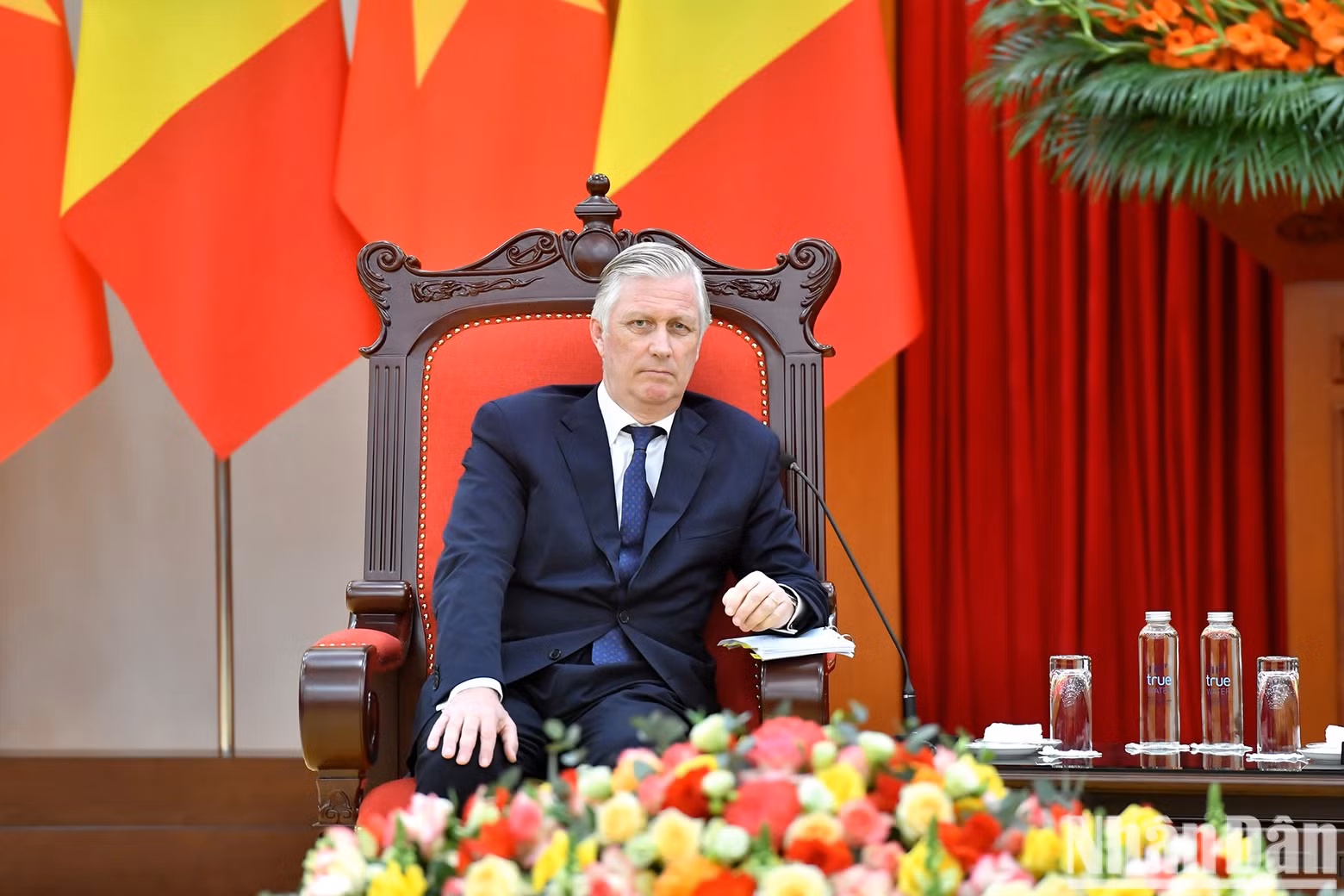 El rey Felipe en el encuentro.