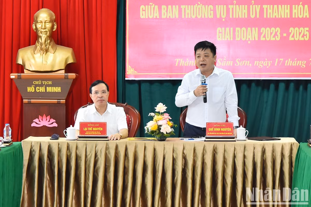 El redactor subjefe de Nhan Dan, Que Dinh Nguyen, habla en el evento. El redactor subjefe de Nhan Dan, Que Dinh Nguyen, habla en el evento.