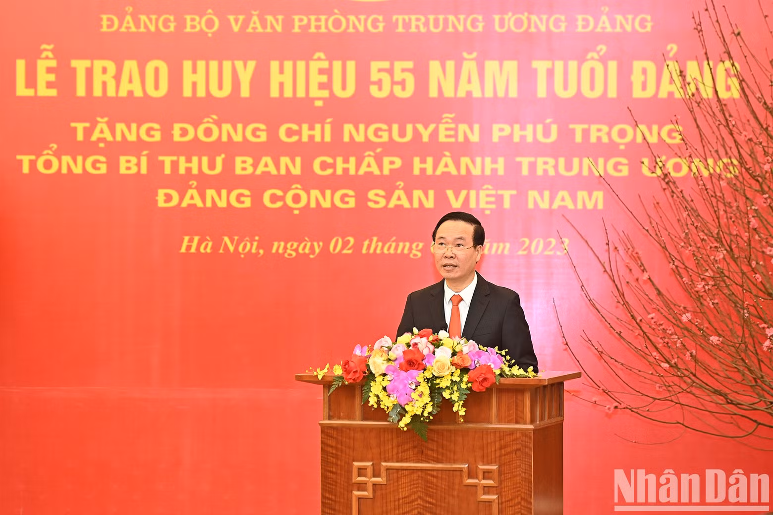 El miembro permanente del Secretariado del Comité Central del PCV, Vo Van Thuong, habla en la cita.