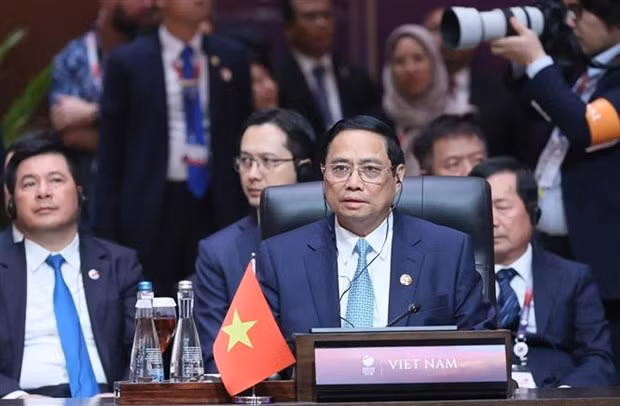 El primer ministro Pham Minh Chinh asiste a la XVIII Cumbre Asean- Asia Oriental (EAS). (Foto: VNA)