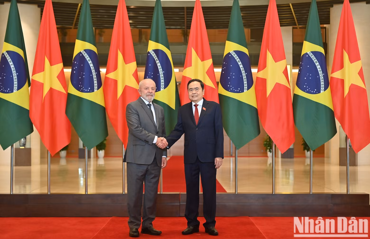 El máximo dirigente legislativo vietnamita, Tran Thanh Man, y el presidente brasileño, Luiz Inácio Lula da Silva. El máximo dirigente legislativo vietnamita, Tran Thanh Man, y el presidente brasileño, Luiz Inácio Lula da Silva.