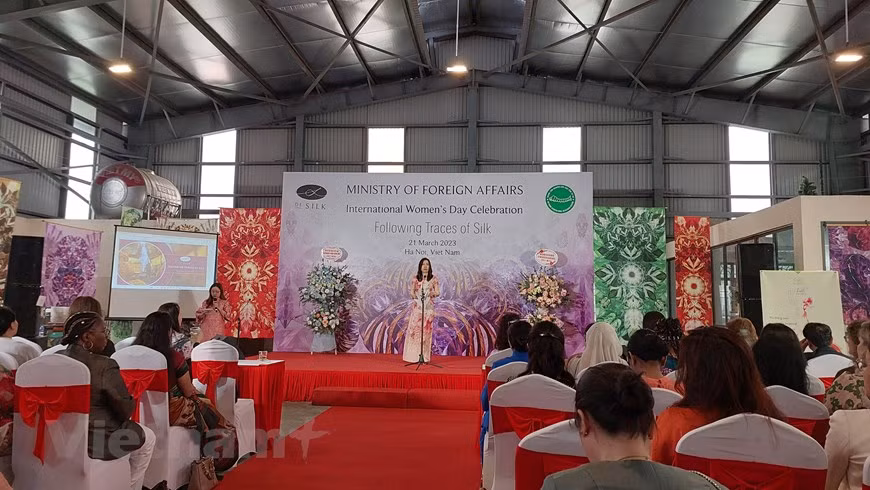 La vicecanciller vietnamita Le Thi Thu Hang destacó que el evento contribuye a fortalecer la solidaridad y la cooperación entre la Asociación de Naciones del Sudeste Asiático (Asean) y los amigos internacionales.