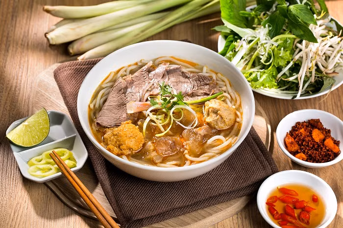 Bún bò Huế (Fotografía: vietnamtourism.gov.vn)