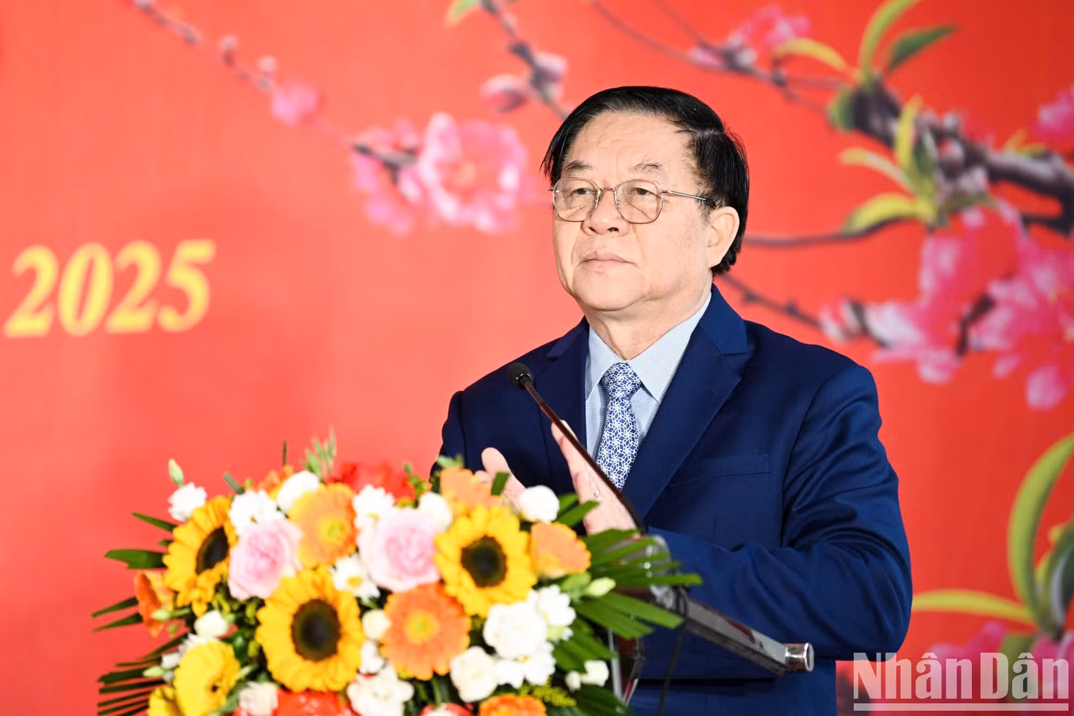 Nguyen Trong Nghia, miembro del Buró Político, secretario del Comité Central del PCV y jefe de su Comisión de Comunicación, Educación y Movilización de Masas, habla en el evento Nguyen Trong Nghia, miembro del Buró Político, secretario del Comité Central del PCV y jefe de su Comisión de Comunicación, Educación y Movilización de Masas, habla en el evento