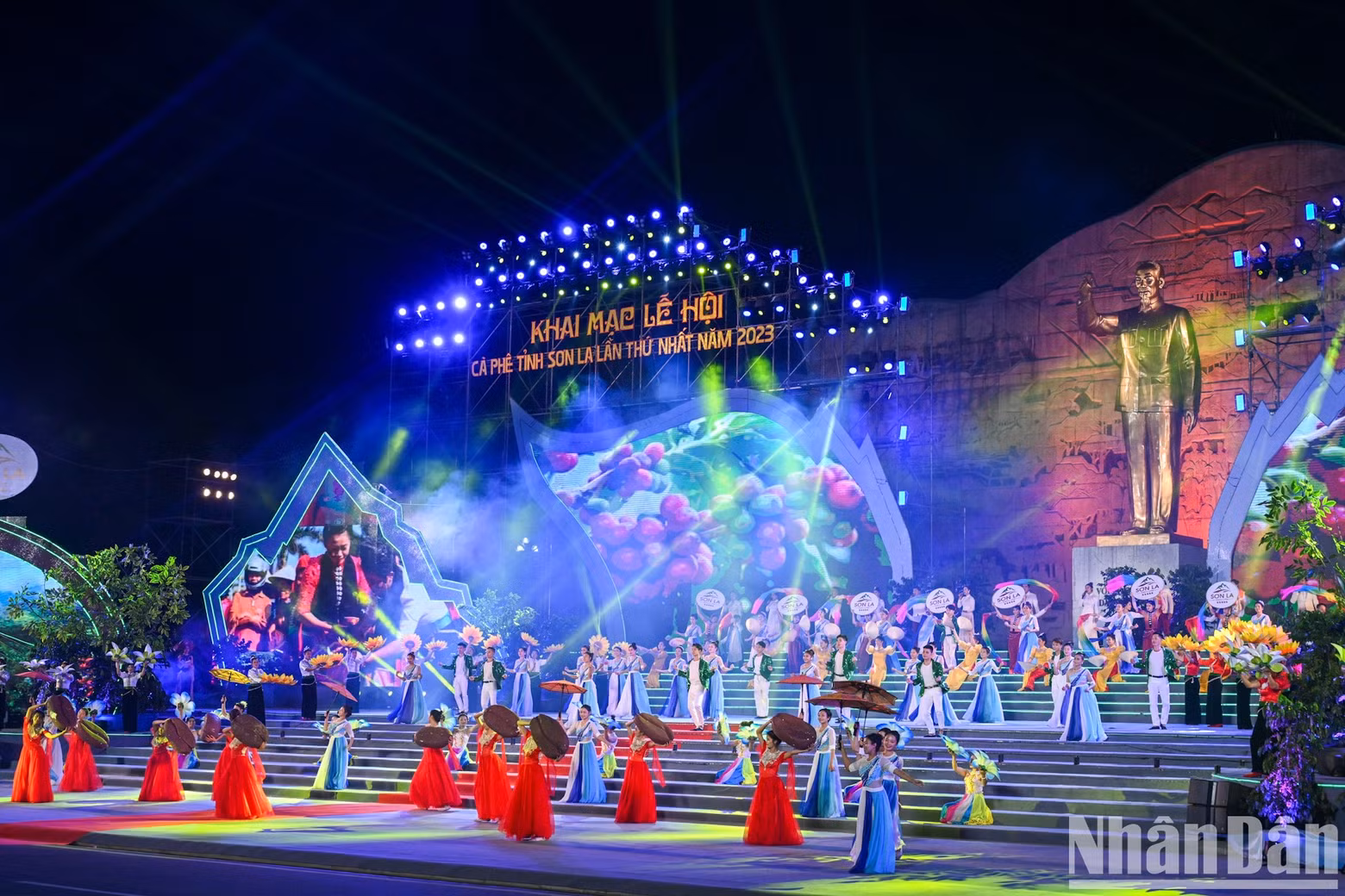 El festival se celebra con motivo del 128 aniversario de la fundación de la provincia de Son La y los 15 años de la fundación de la ciudad de Son La.