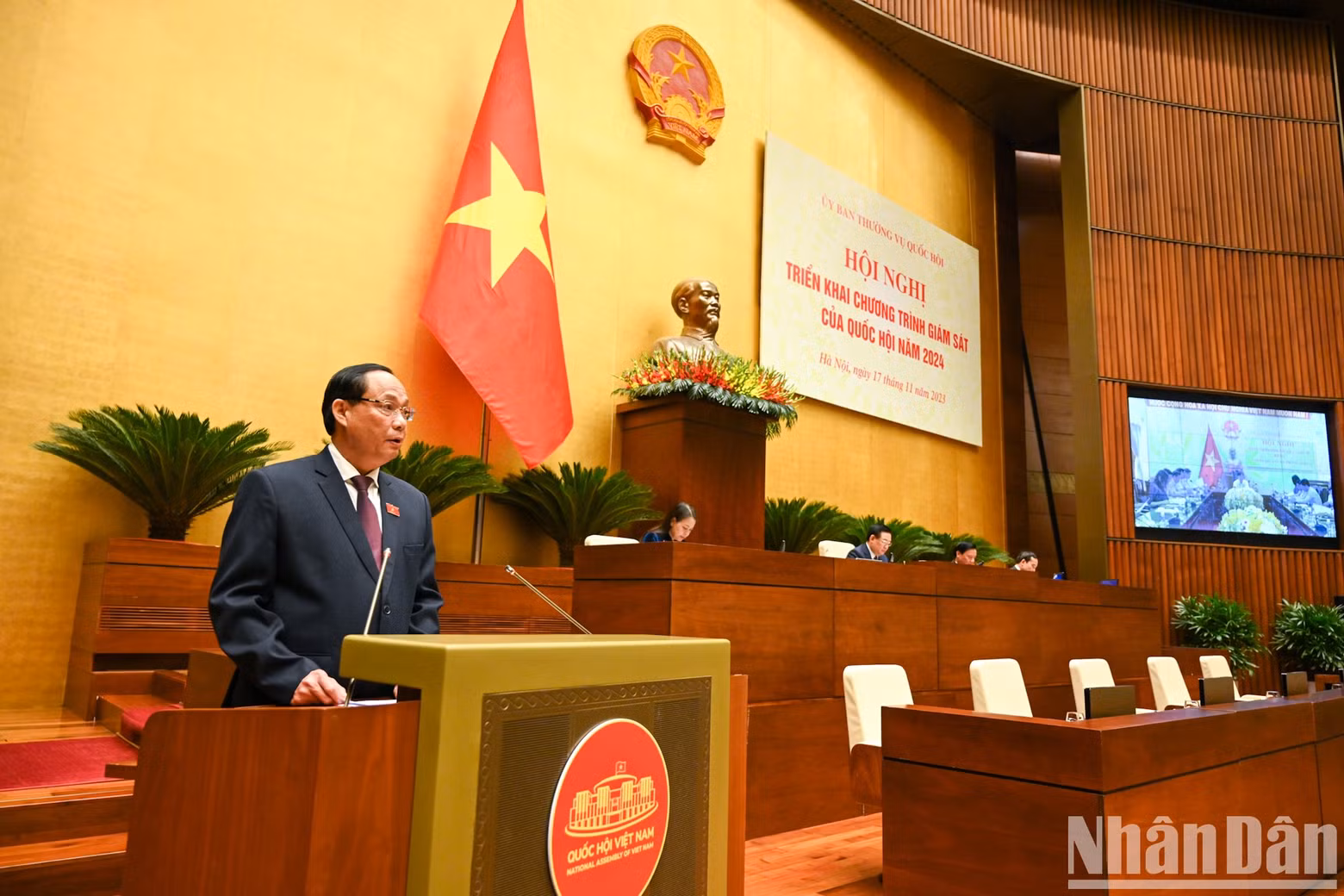 El vicepresidente de la Asamblea Nacional Tran Quang Phuong interviene en el evento. El vicepresidente de la Asamblea Nacional Tran Quang Phuong interviene en el evento.