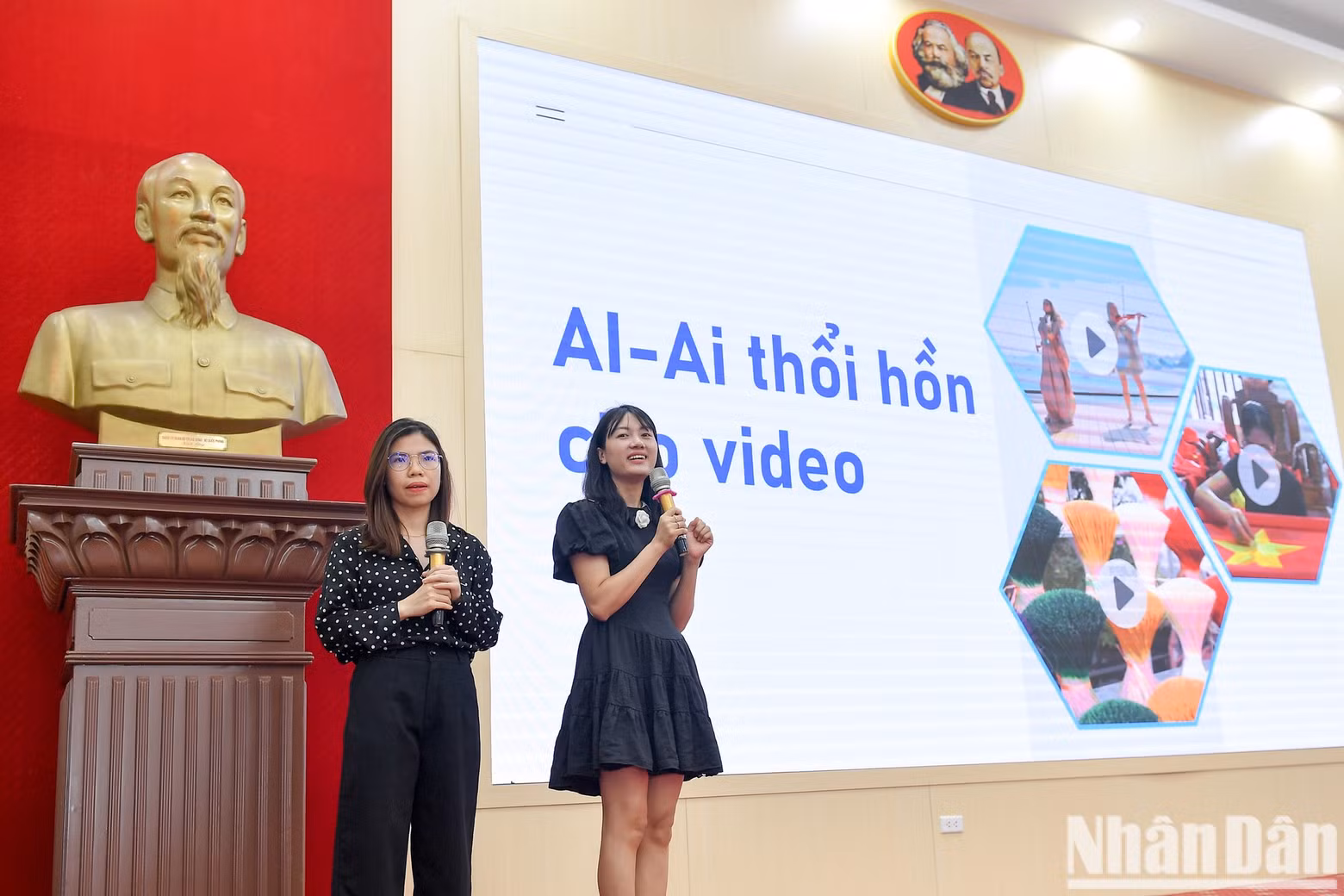 Las periodistas Minh Thu y Trang Ngan, del Departamento de Idiomas Extranjeros, de la Redacción de Nhan Dan Digital, presentan sus iniciativas en el evento. Las periodistas Minh Thu y Trang Ngan, del Departamento de Idiomas Extranjeros, de la Redacción de Nhan Dan Digital, presentan sus iniciativas en el evento.