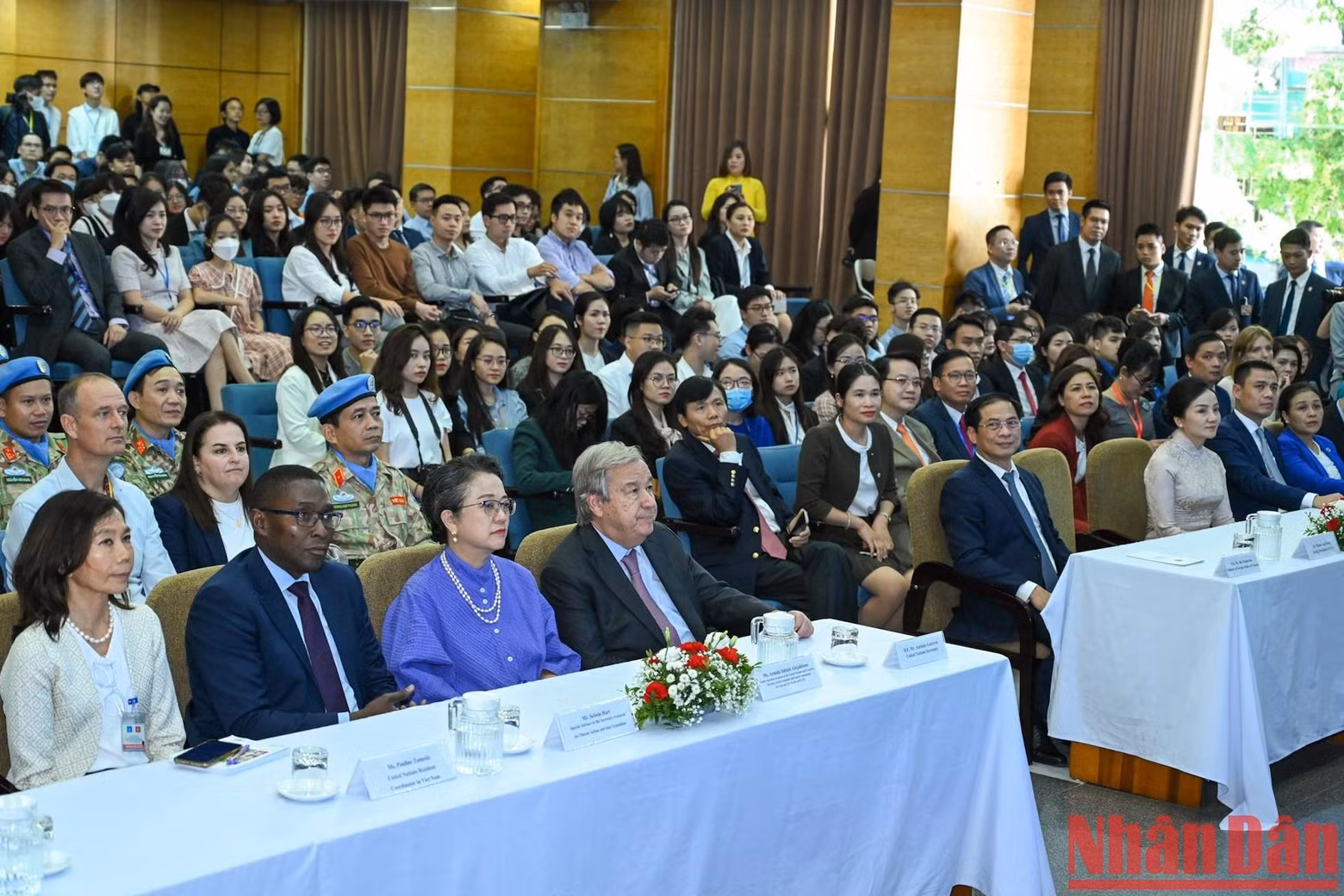 Guterres en el diálogo con los estudiantes.