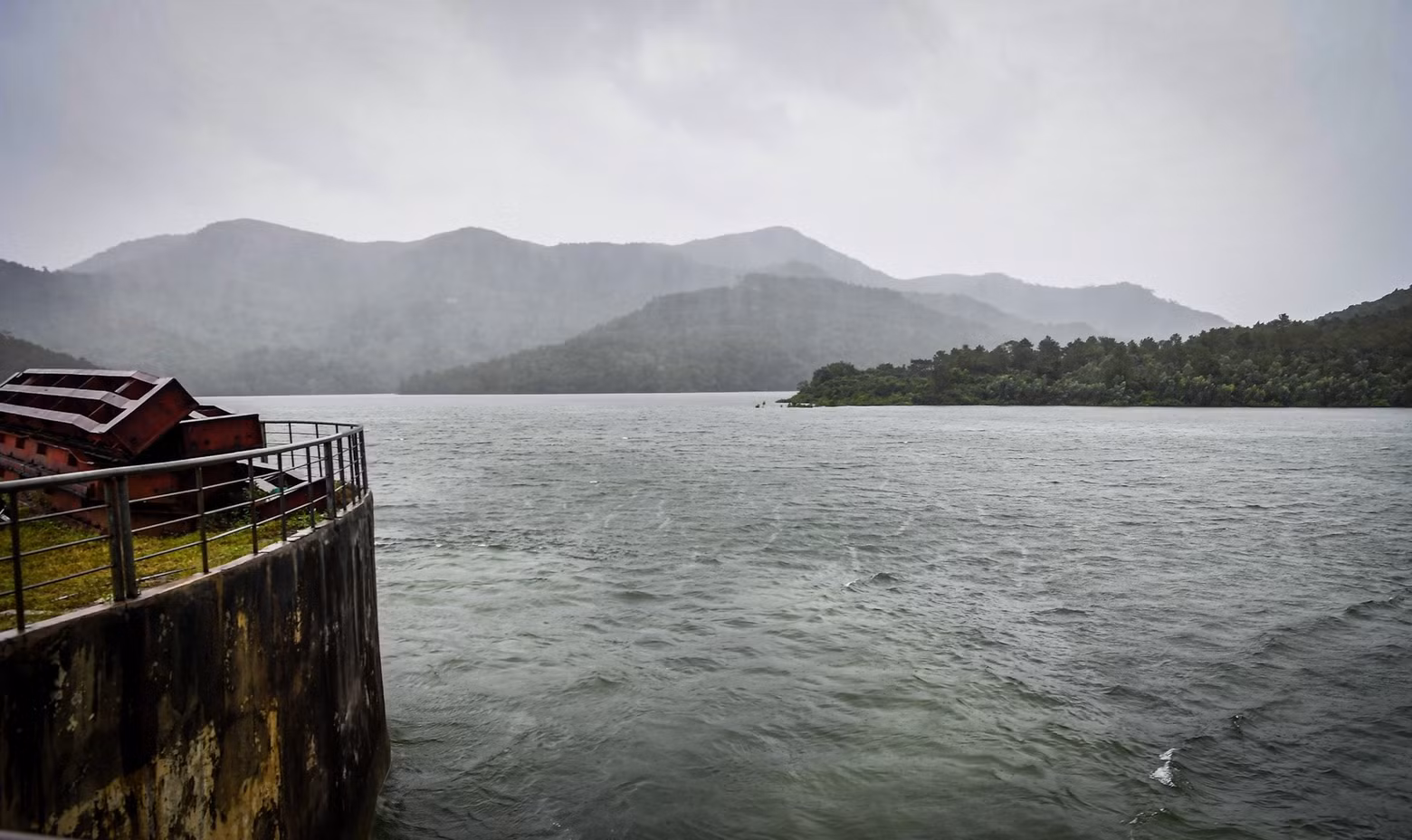 El lago Yen Lap tiene una capacidad de 127 millones de m3, el embalse más grande de Quang Ninh.