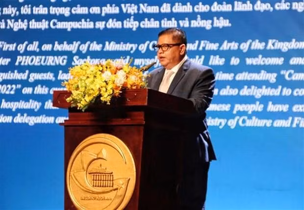 El secretario de Estado del Ministerio de Cultura y Bellas Artes de Camboya, Long Ponnasirivath. (Foto:VNA)