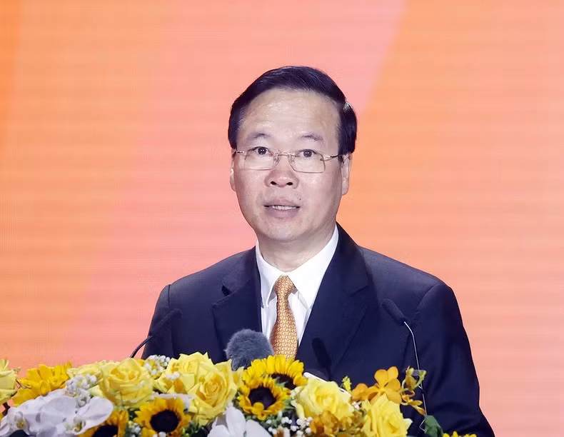 El presidente Vo Van Thuong interviene en el evento
