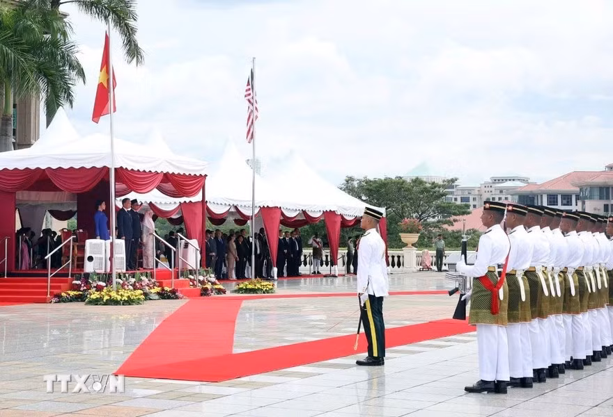La ceremonia se lleva a cabo en Putrajaya, capital administrativa de Malasia.