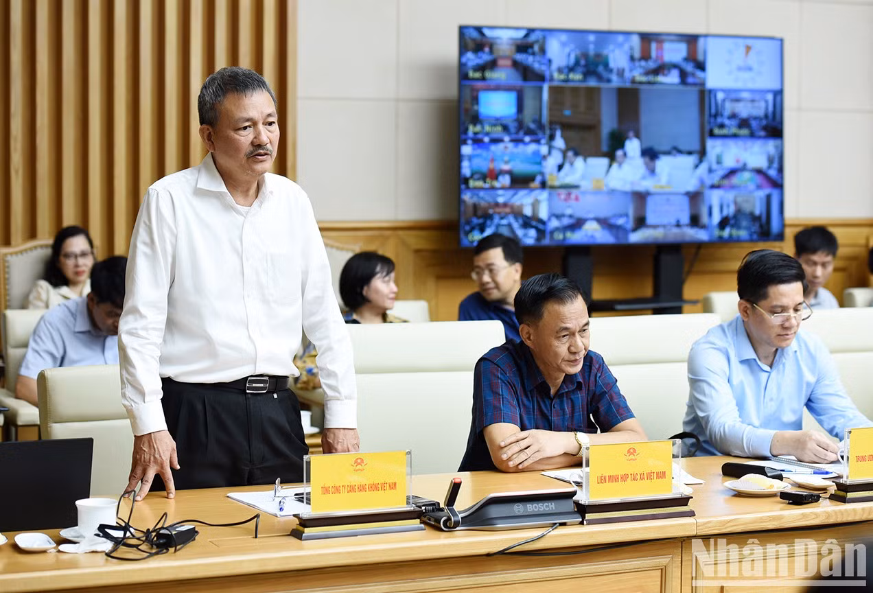 El presidente del Consejo de Administración de la Corporación de Aeropuertos de Vietnam (ACV), Lai Xuan Thanh, en el evento.
