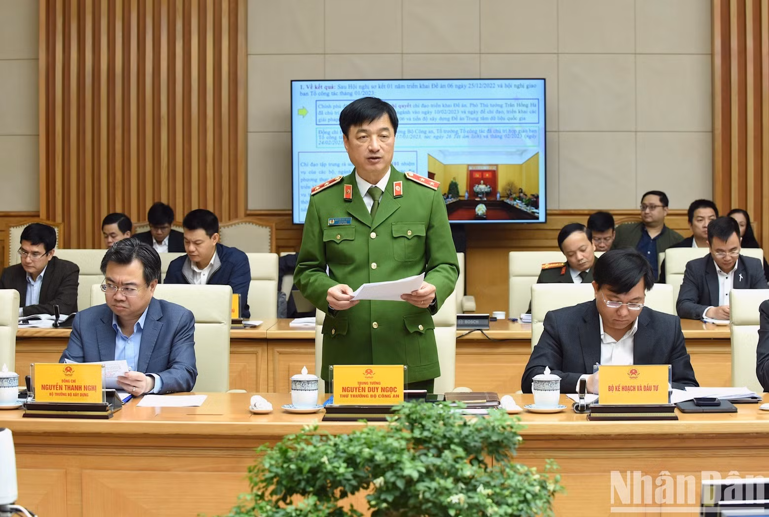 El teniente general Nguyen Duy Ngoc, viceministro de Seguridad Pública, pronuncia un discurso.