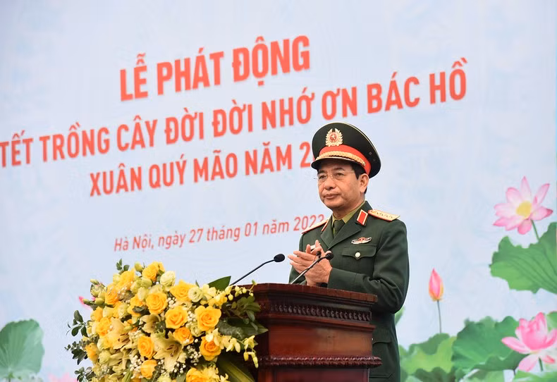 El general Phan Van Giang, ministro de Defensa habla en el evento. (Fotografía: Duong Giang/VNA)