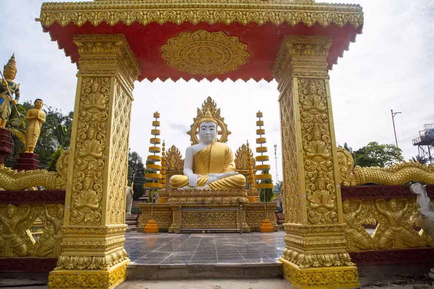 La Pagoda Ka Ot es una de las seis pagodas Khmer Theravada en la provincia de Tay Ninh y cuenta con una arquitectura única.