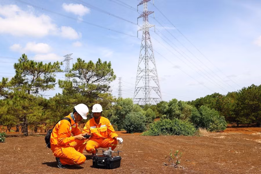 La aplicación de tecnología avanzada contribuye a gestionar el creciente columen de la red de transmisión de energía.