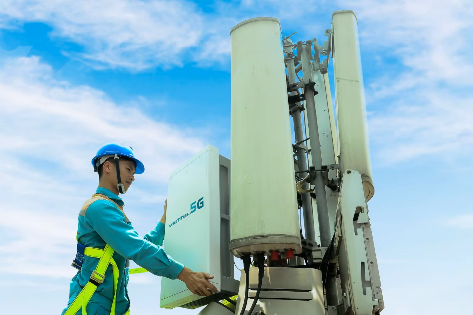 La empresa Viettel implementa con éxito la primera estación transceptora base 5G del mundo según el estándar Open RAN. (Fotografía: VNA)