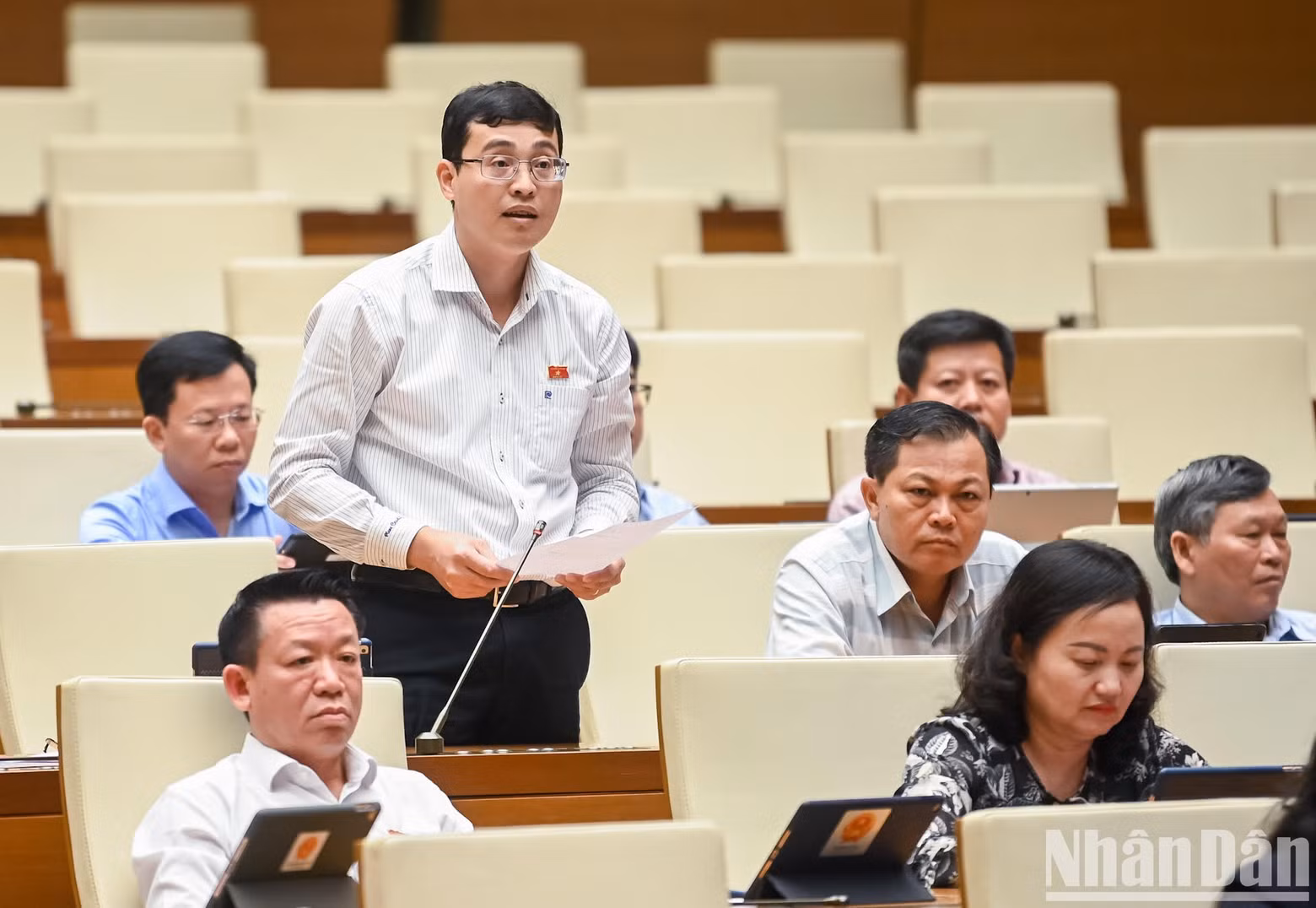 Representante de Ciudad Ho Chi Minh, Do Duc Hien, habla en el evento.
