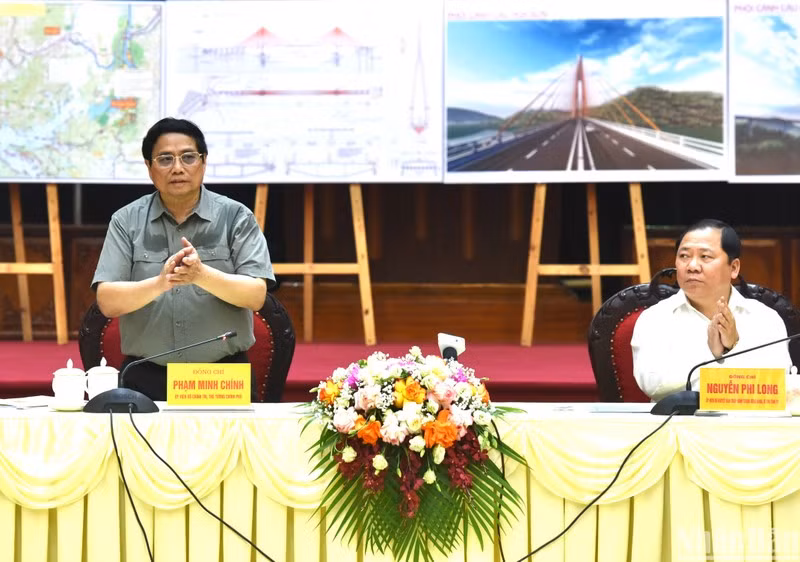 La actividad forma parte de una visita de trabajo del premier a Hoa Binh.